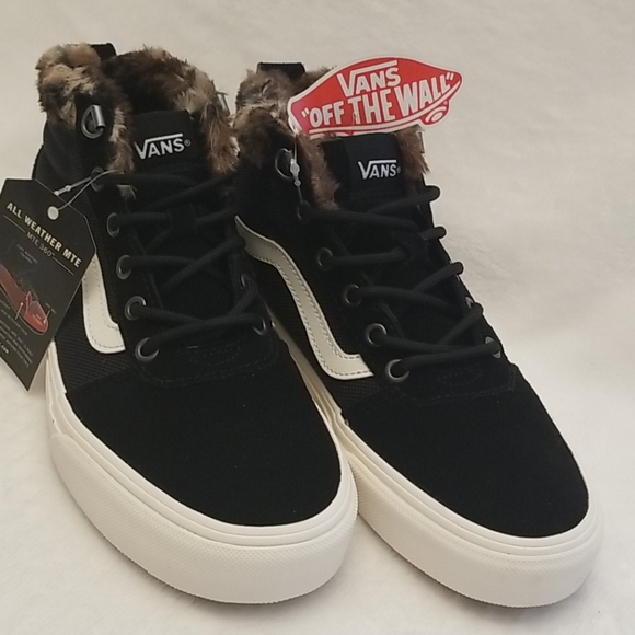 Sk8-Hi Faux Fur Lined Platform Vans - Picture 3 of 8